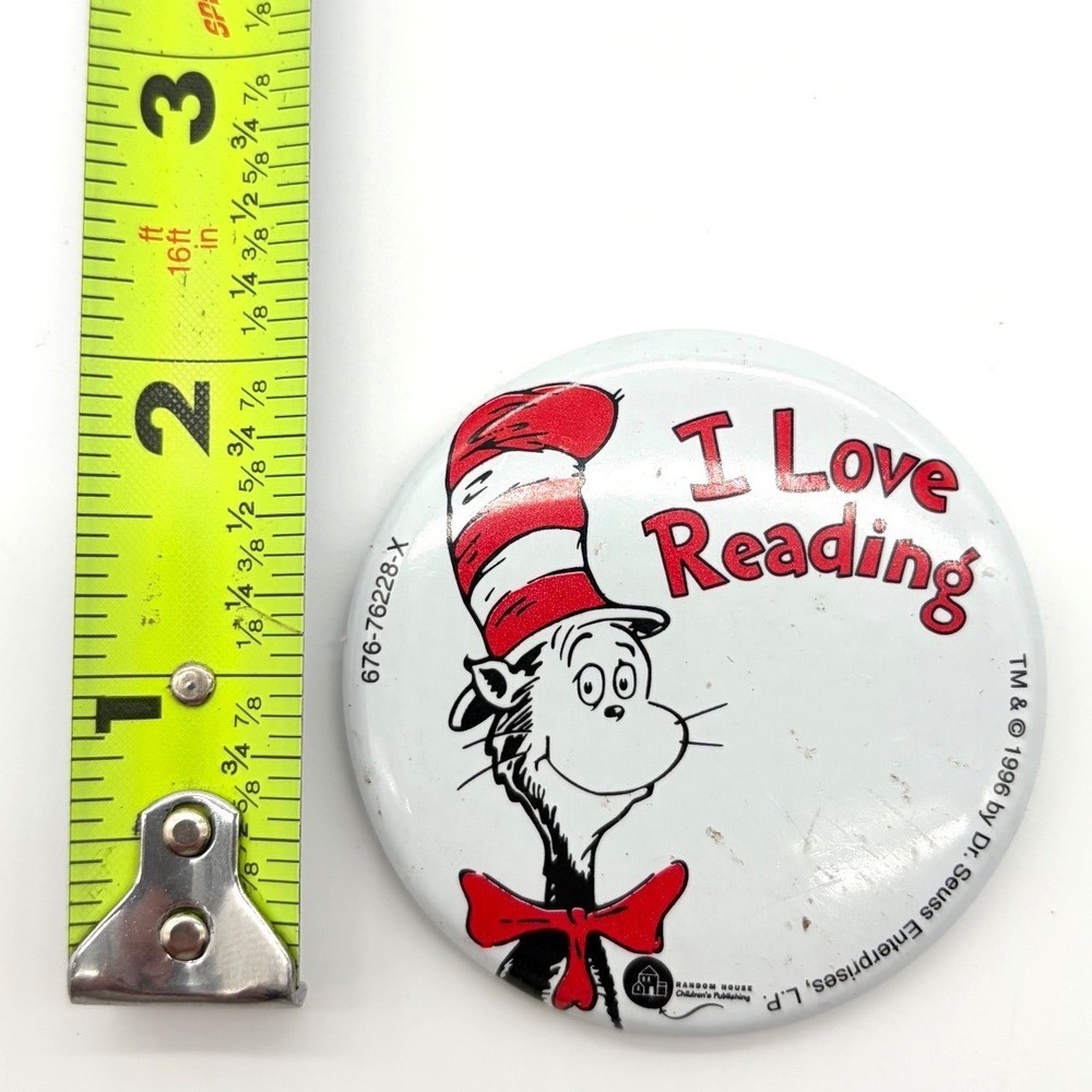 The Cat in the Hat Button Pin 1996 Dr Seuss Cartoon‎ Collectible Book 90's - Picture 3 of 3